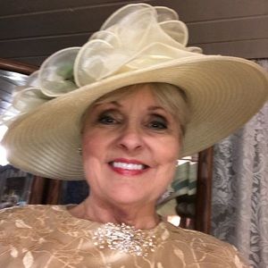 Meet your Posher, Linda